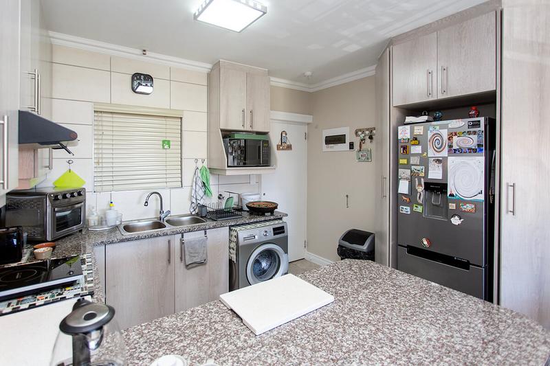 2 Bedroom Property for Sale in Sonkring Western Cape